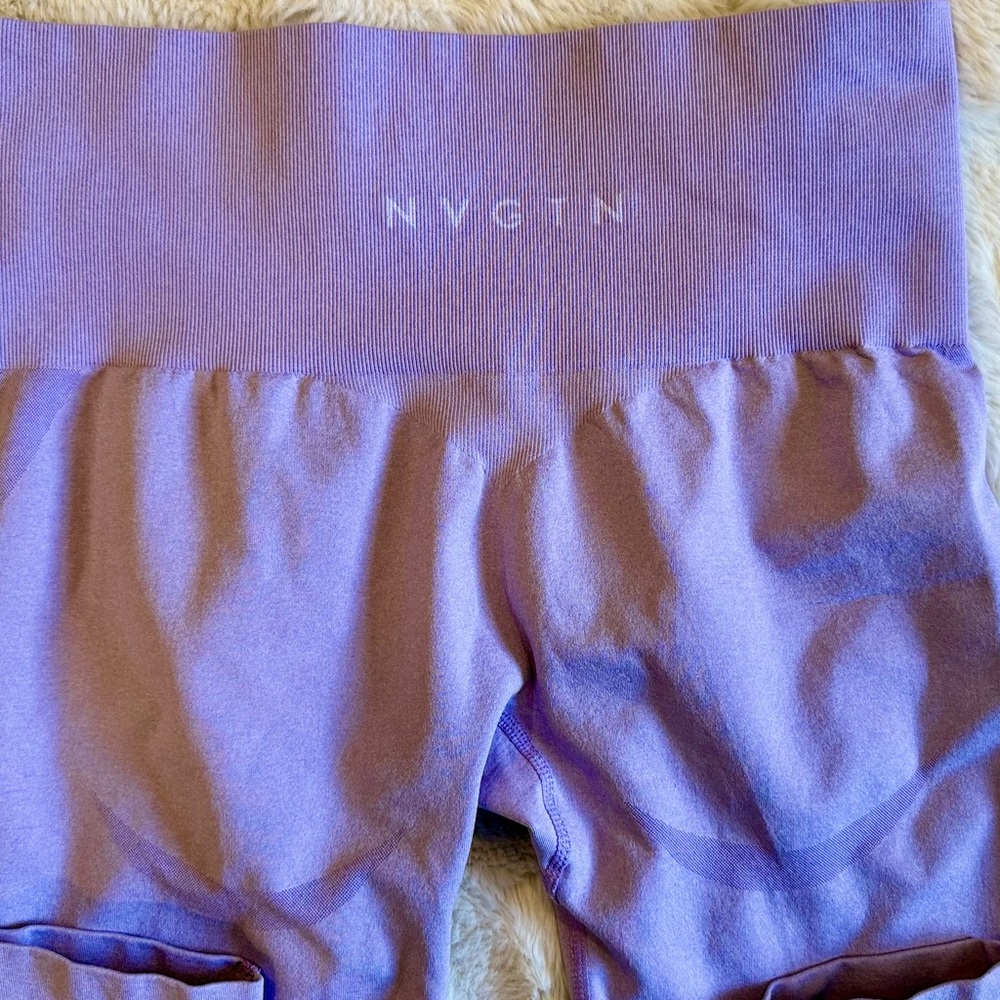 NVGT contour legging size M in color Lilac